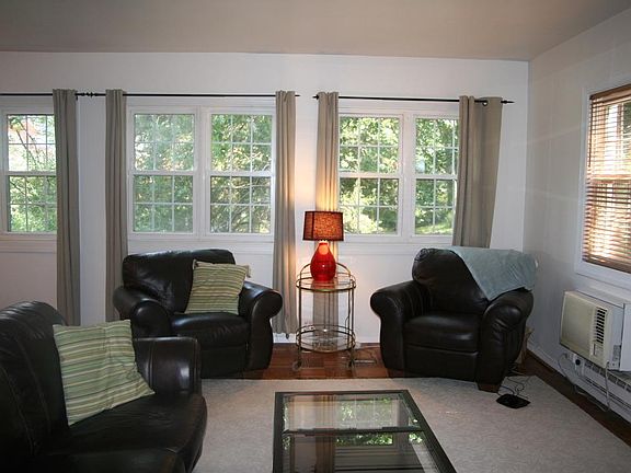 3rd image of 3532 Valley Dr