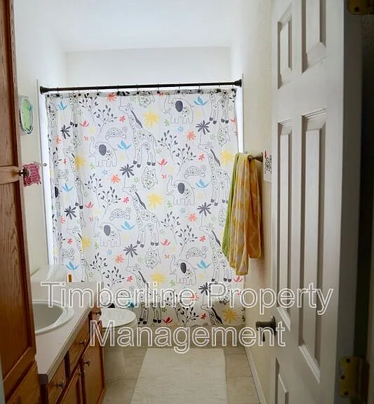 2335 Amberwood Ln — Photo 11