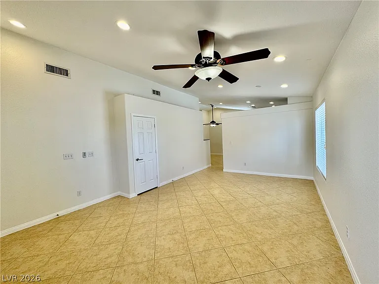 1437 Waterton Dr — Photo 3