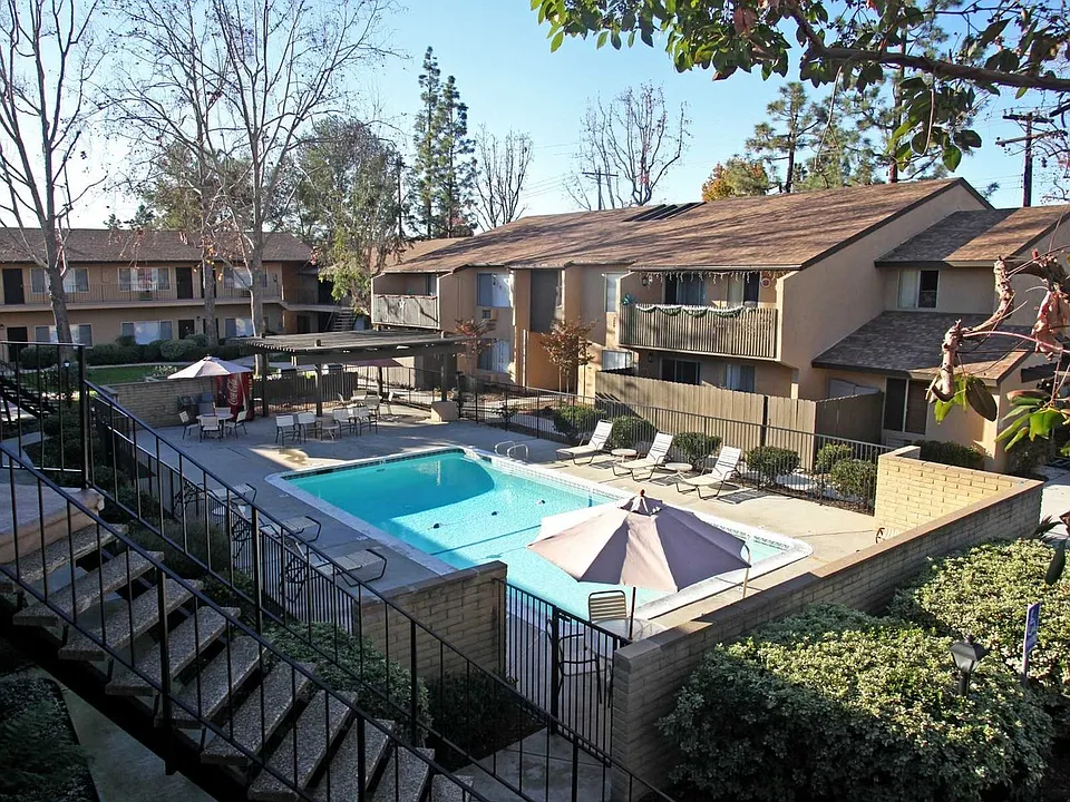 Sycamore Apartments