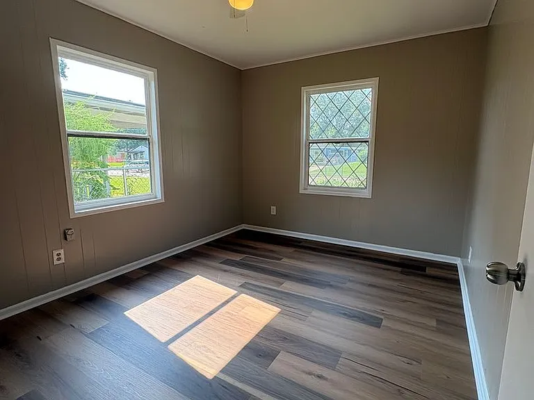 3044 Amherst St — Photo 12