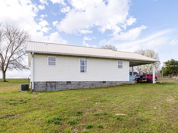 5th image of 1225 Carissa Rd