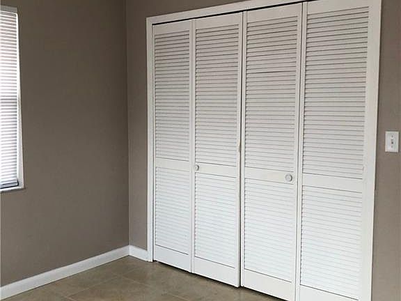 4th image of 803 SE 24th Ave #805