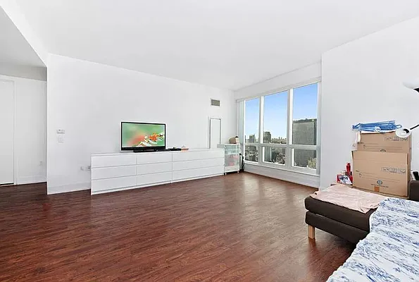 Sold by Corcoran | media 4