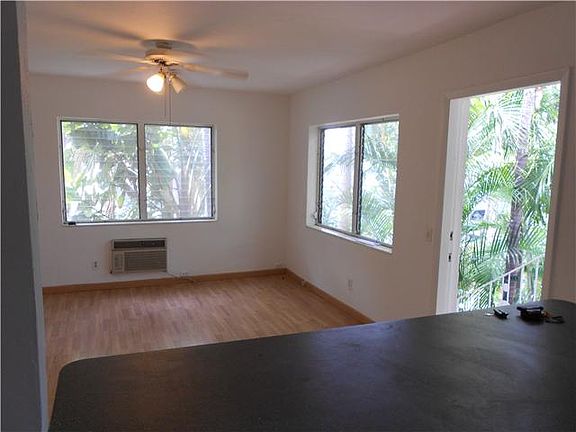 4th image of 1115 Meridian Ave APT 2