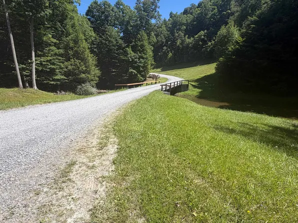 105 Laurel Loop, Bruceton Mills, WV 26525
