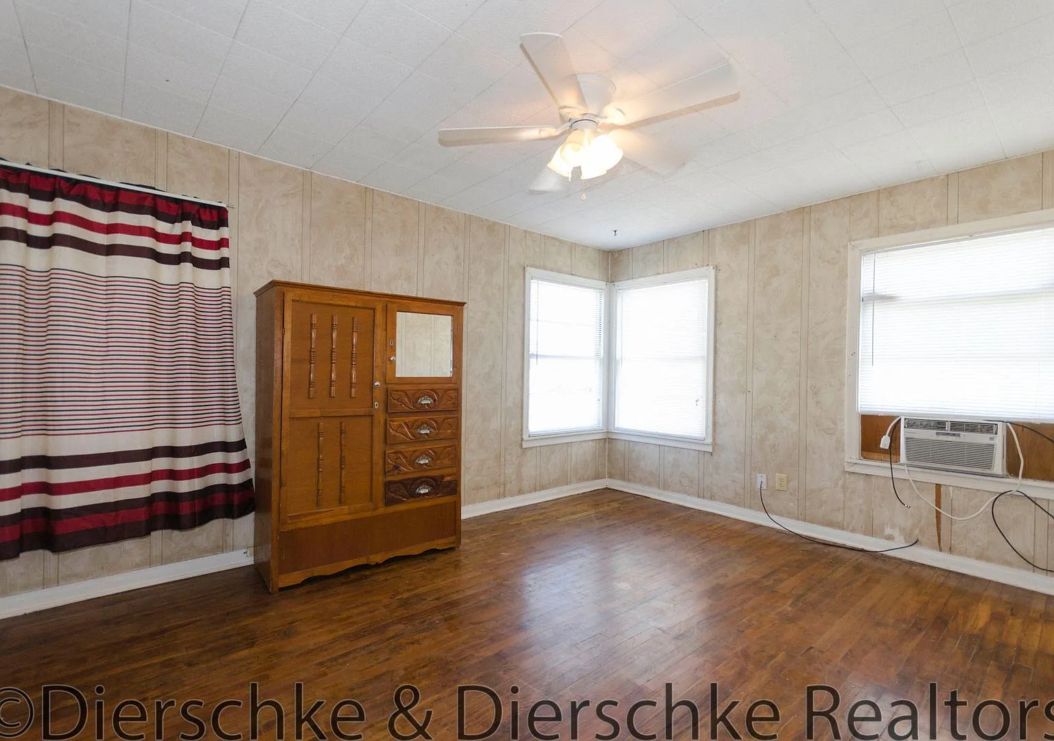 Cute, Affordable 2 Bedroom 1 Bath House Coming Soon! — Photo 4