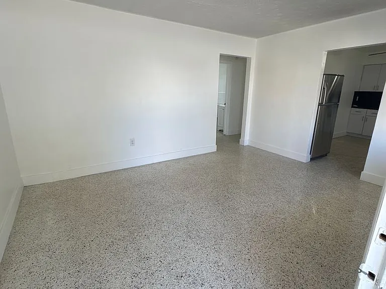 1026 NW 2nd St — Photo 3