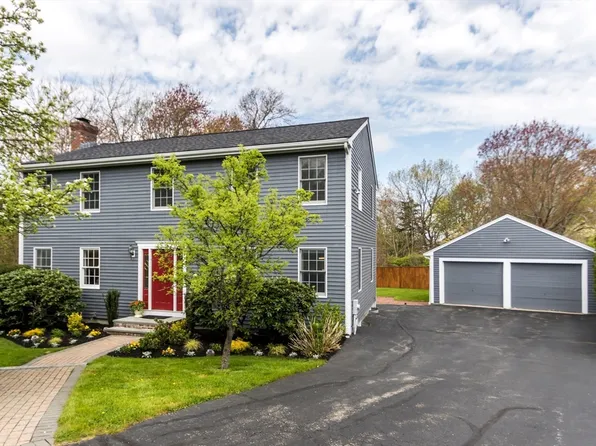 25 Snow Cir, Waltham, MA 02451