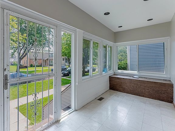 4th image of 2130 73rd Ave #1