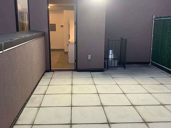 3rd image of 410 Tompkins Ave #7R
