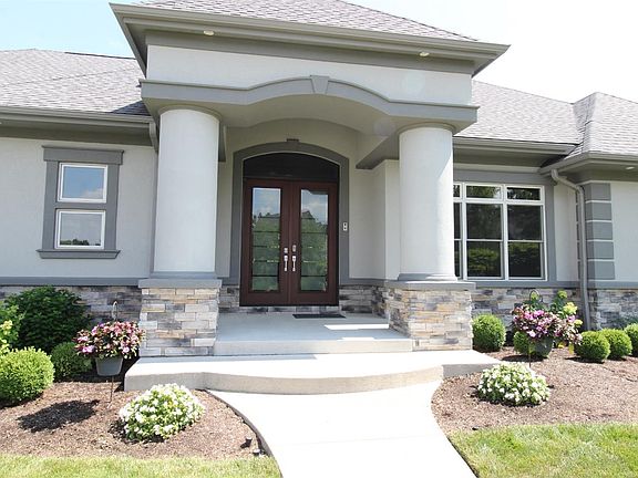 2nd image of 10898 Mariam Ln