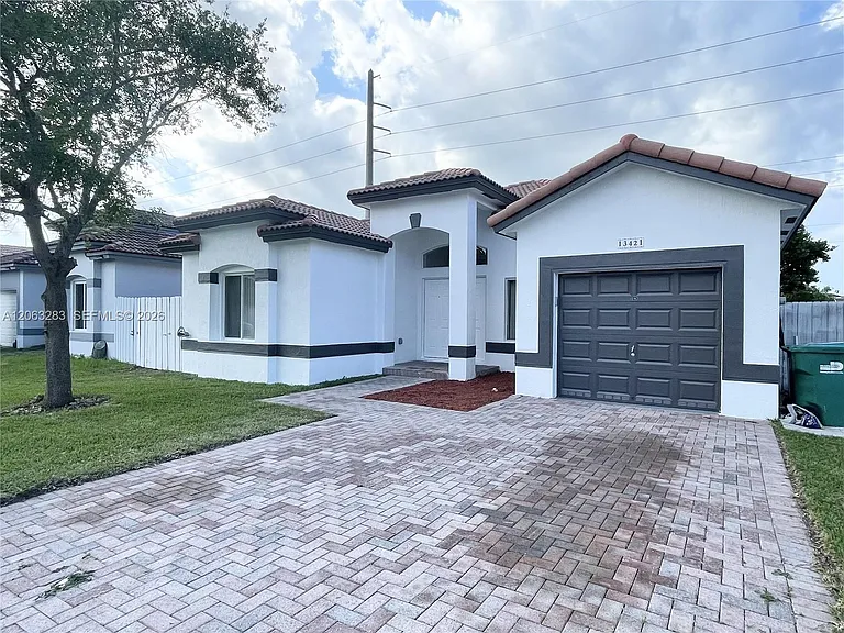 13421 SW 280th Ter — Photo 1