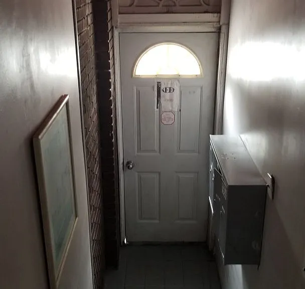 5235 Oxford Ave — Photo 3
