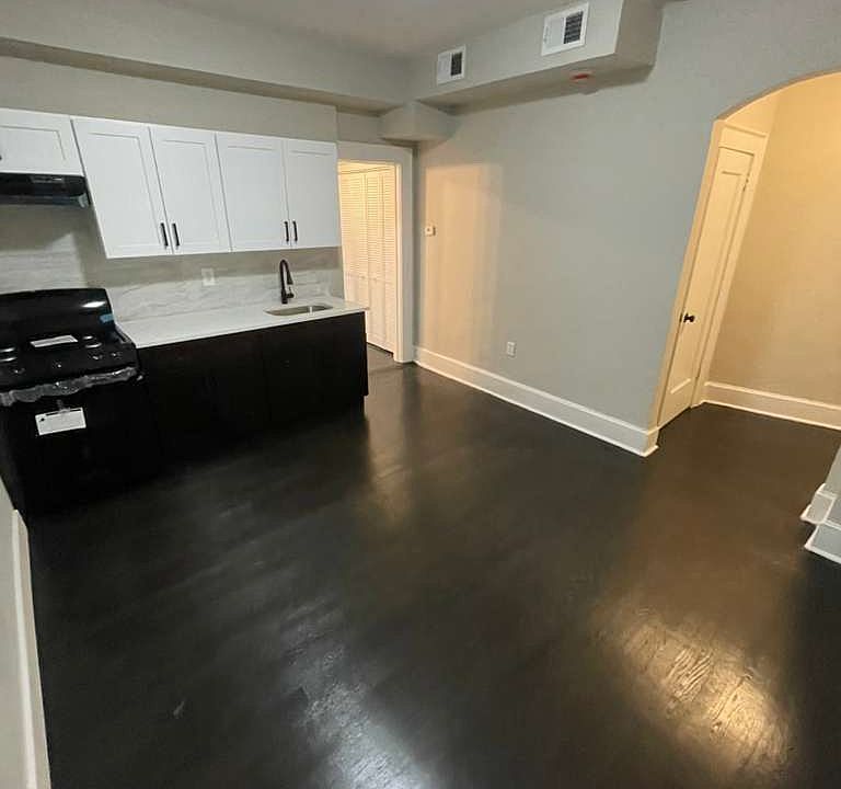 1st image of 1000 S Orange Ave #201