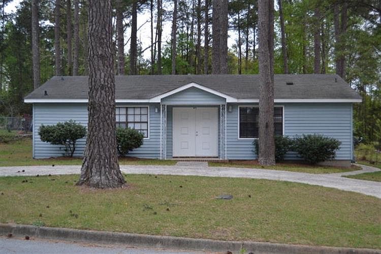 1st image of 109 Fornum Dr