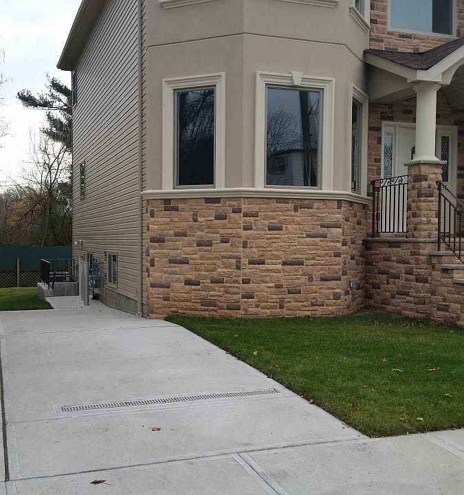 1st image of 36 Herbert St #2
