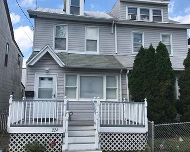 224 9th St, Upland, PA, 19015
