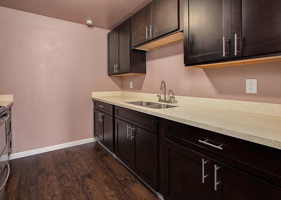 1st image of 1108 B St SE #B