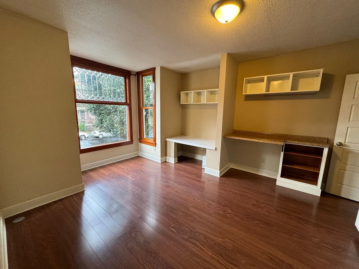 2154 NW Everett Street Unit A ~ Bright & Cozy Unit! — Photo 2
