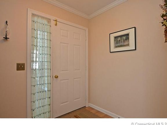 The welcoming foyer with ne...