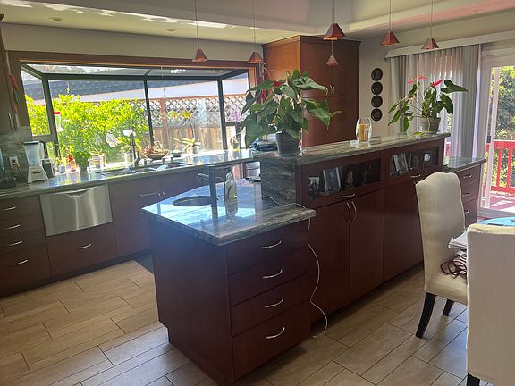 3rd image of 6 Portofino Ct