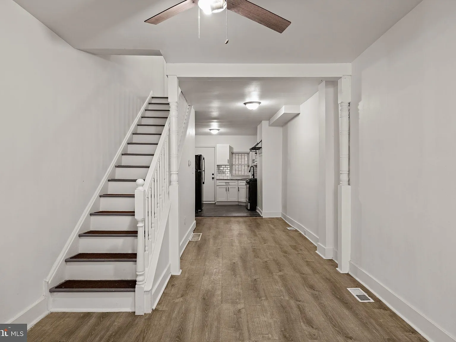 2 bed, 1.0 bath, 768 sqft, $1,600 — Photo 2