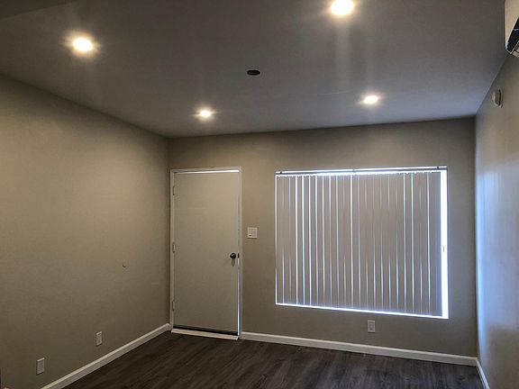 5th image of 3715 S Sepulveda Blvd
