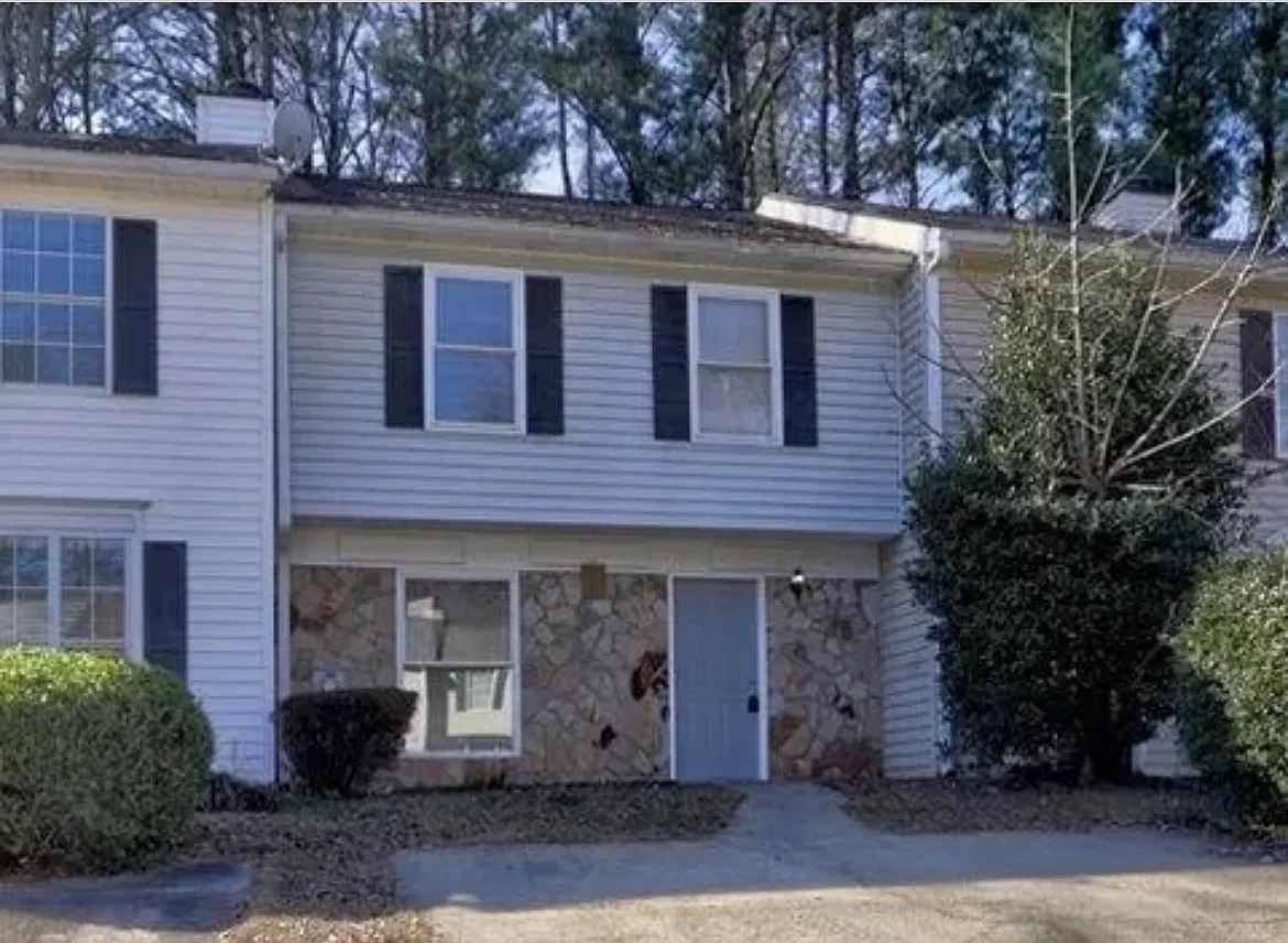 2 bed, 1120 sqft, $1,800 — Photo 3