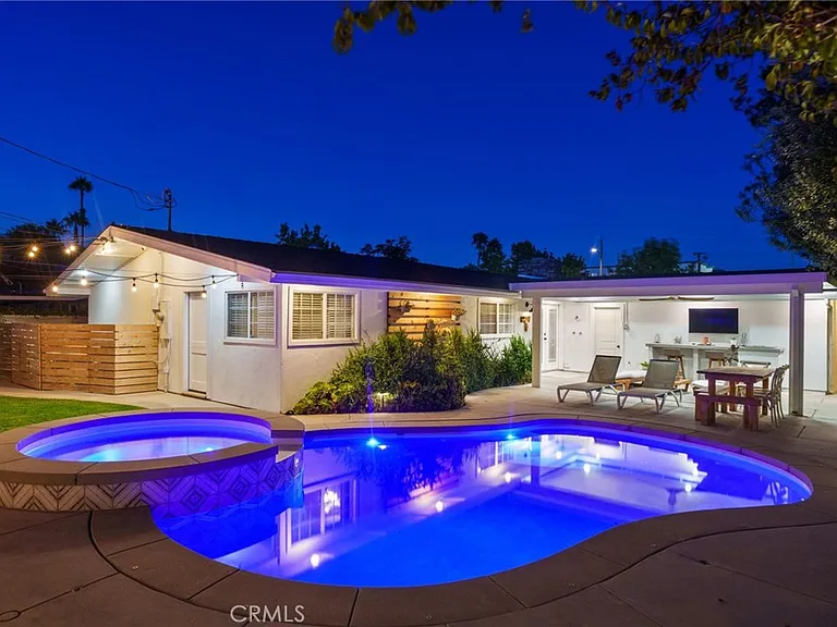 2273 Columbia Dr — Photo 5