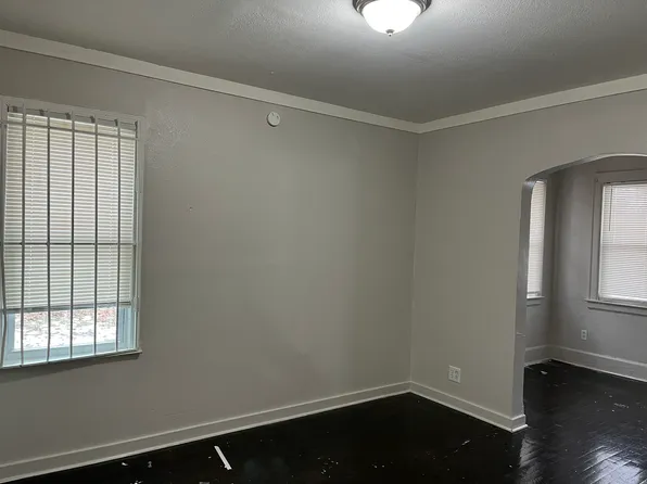 9166 Devonshire Rd, Detroit, MI 48224