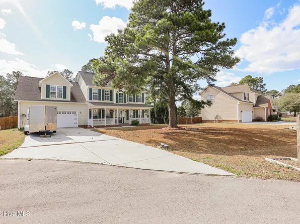 104 Daleview Court, Richlands, NC 28574