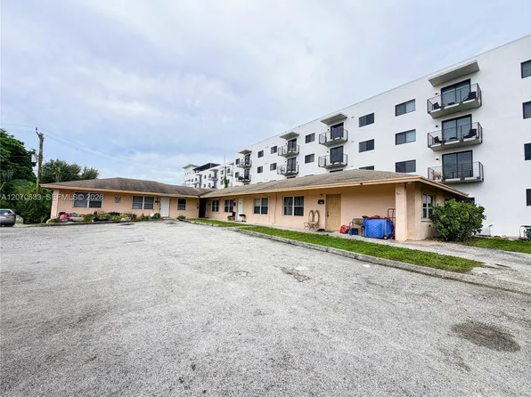 2224 Pierce St #26, Hollywood, FL 33020