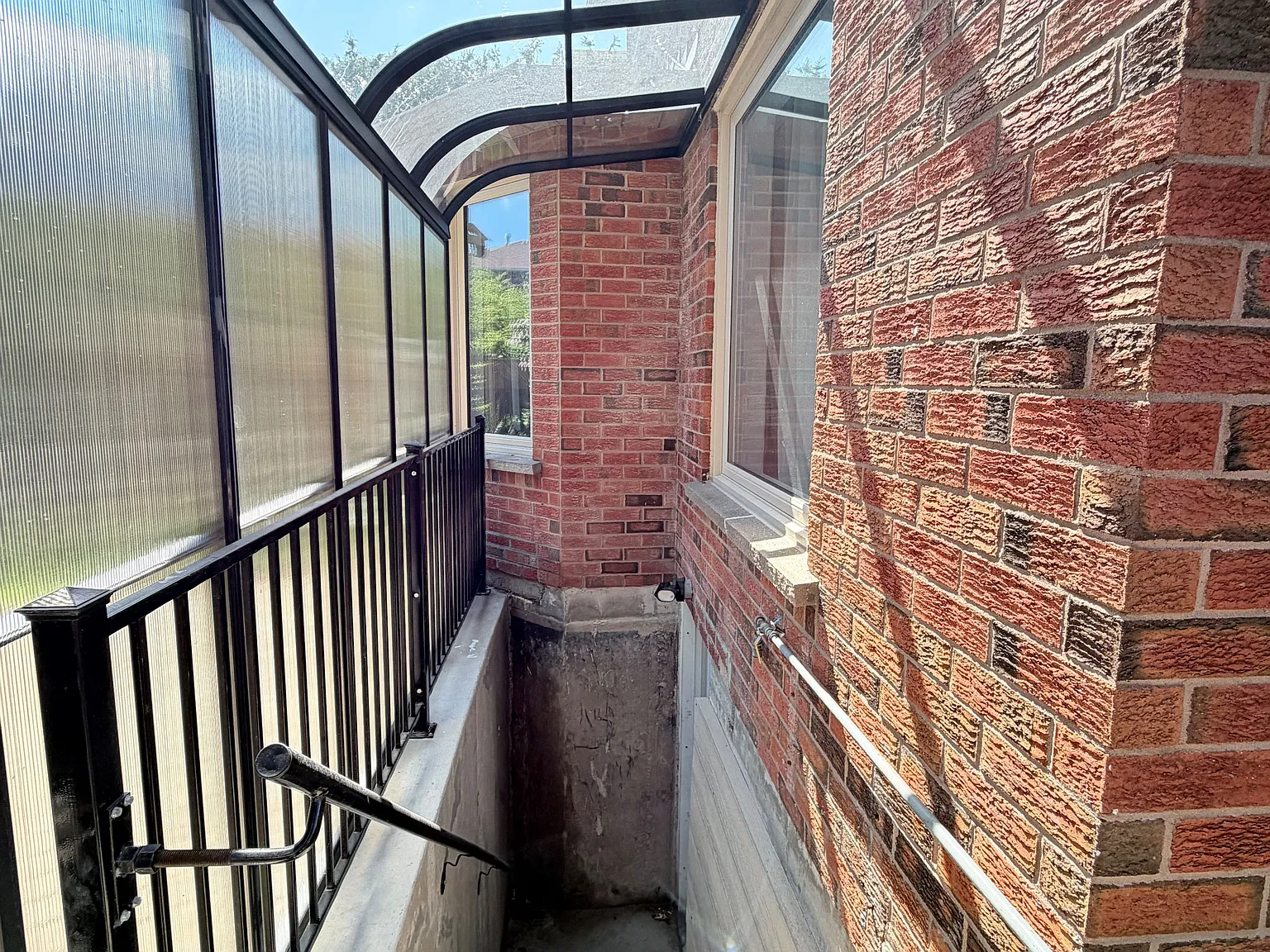 2 bed, $1,800 — Photo 2