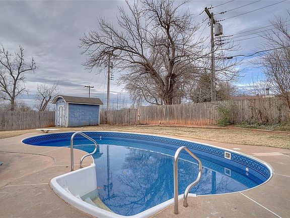 3rd image of 313 W Grand Teton Ct