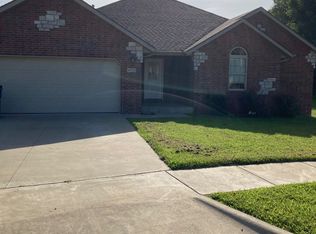 875 E Purple Martin St, Nixa, MO 65714