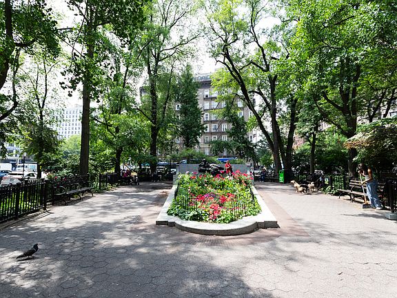 2nd image of 196 W 108th St APT 2N