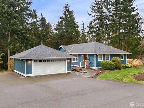 2nd image of 15375 Sunrise Drive NE