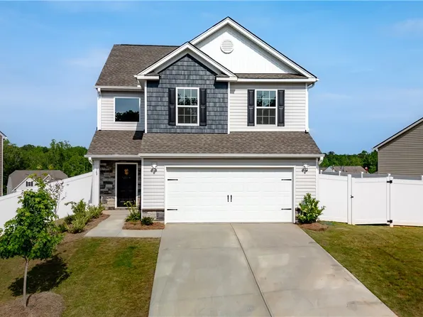 369 Sliding Rock Dr, Pendleton, SC 29670