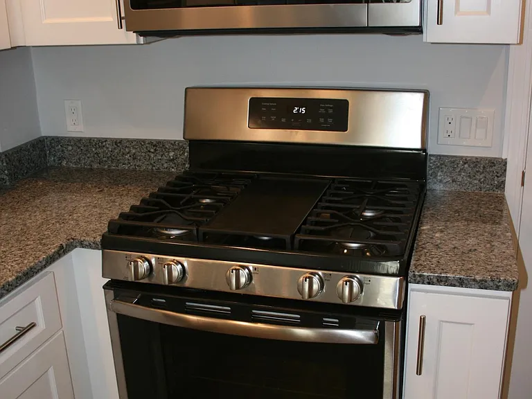 267 Jefferson Ave #2 — Photo 3