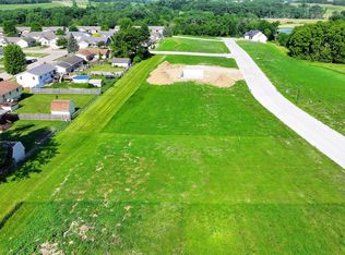 1813 Zara Trce, Clinton, IA 52732