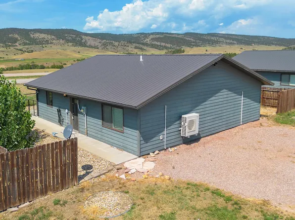 27577 Watts Ln, Hot Springs, SD 57747
