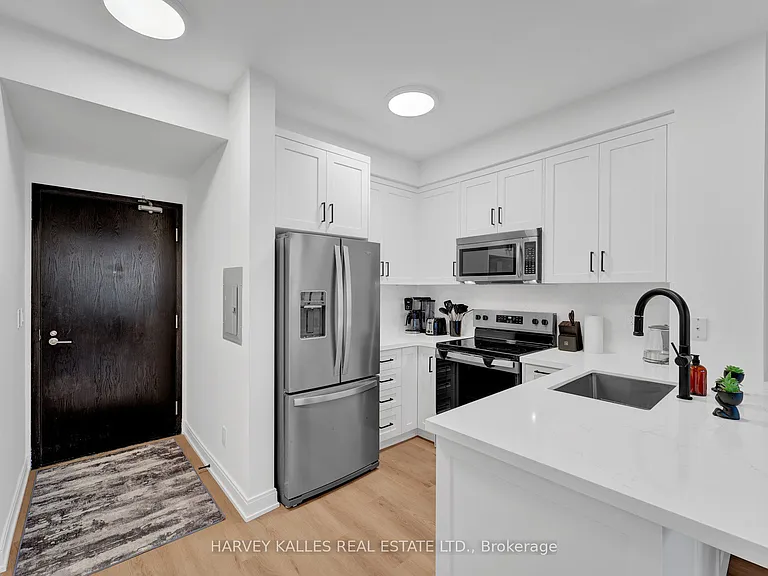 18 Yorkville Ave #1606 — Photo 12