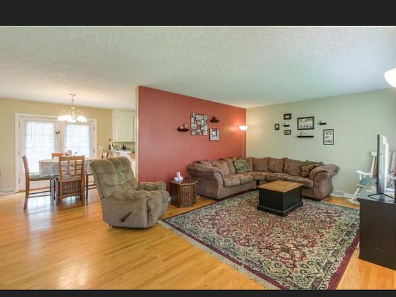 4th image of 2014 Ransom Dr