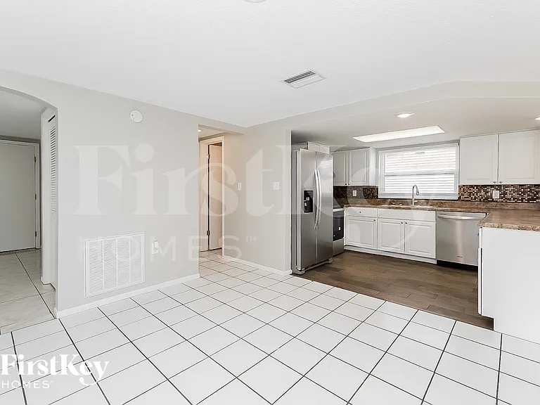 7825 Embassy Blvd — Photo 7