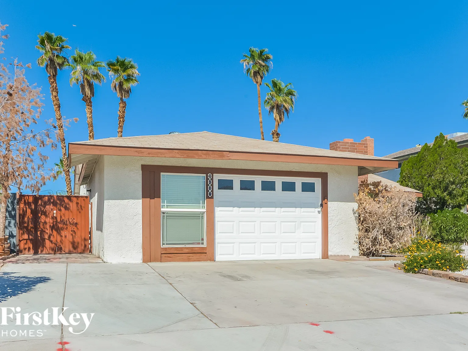 4 bed, 2.0 bath, 2116 sqft, $2,625 — Photo 2