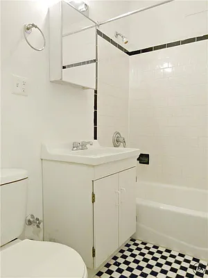 Rented by DSA Realty | media 23