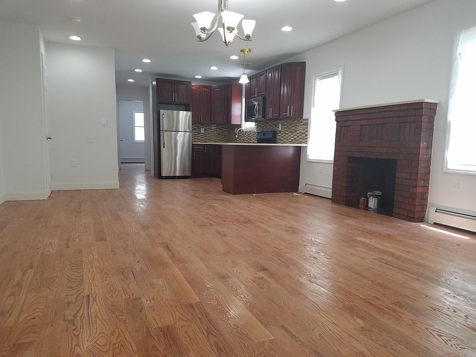 2nd image of 1666 Undercliff Ave