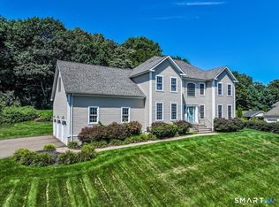 47 Ridgewood Ter, North Haven, CT 06473