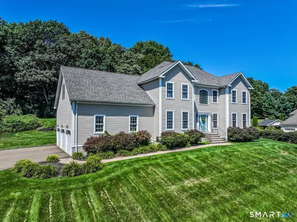 47 Ridgewood Terrace, North Haven, CT 06473